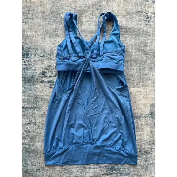 Lululemon Nouveau Limits Tank in Porcelain Blue Size 4 - Image 6