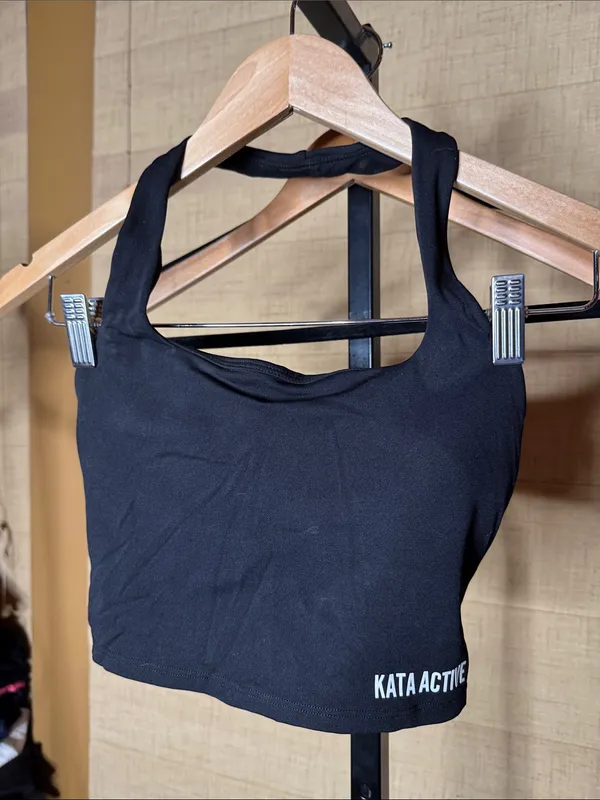 NWOT Sold Out Kata Active Black Halter Crop Top Sports Bra Medium Athleisure - Image 3