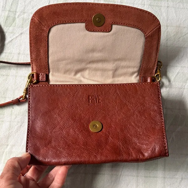 Frye Ring Elegant Brown Leather Crossbody Bag - Image 5