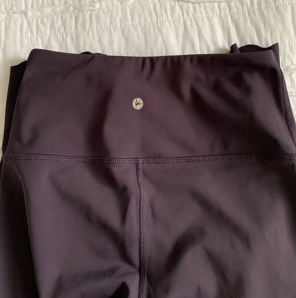 90 Degrees by Reflex Purple Laser Hem Crop Leggings - Image 6