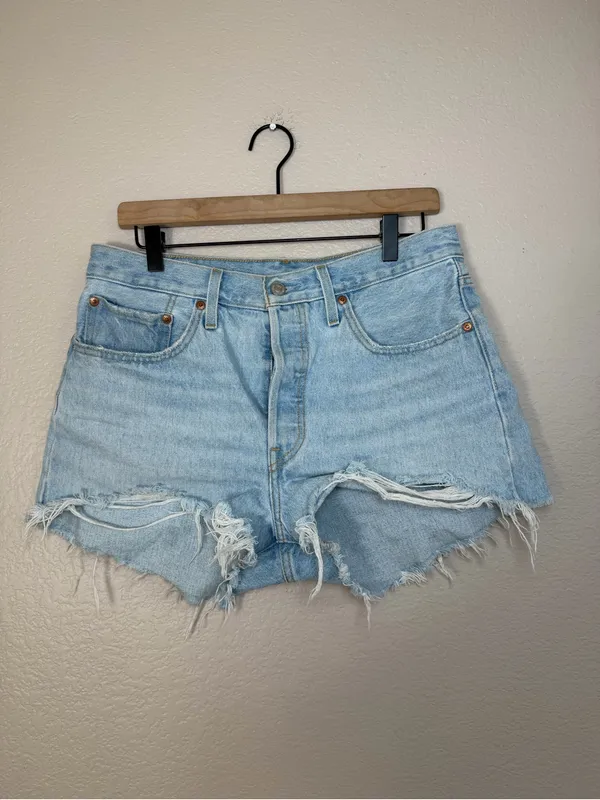 Levi’s 501 Original Denim Jean Shorts size 31 in Luxor Light Blue $75 - Image 5