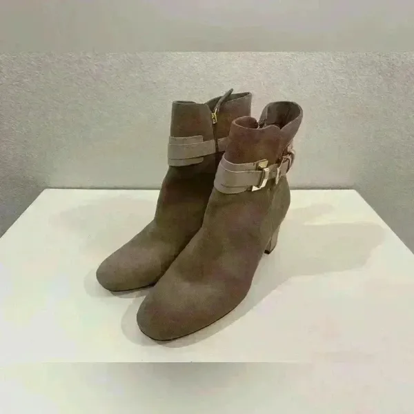 Joan & David Women’s Suede Leather Tan‎ Color Ankle Booties Size 9.5 - Image 4