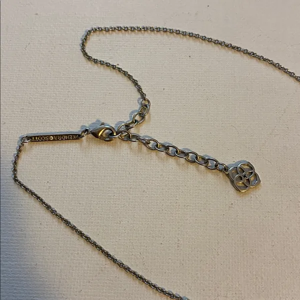 Kendra Scott Elisa Black Opaque Pendant necklace Silver Tone - Image 3
