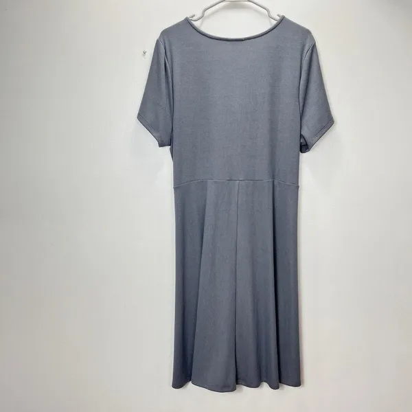 Torrid Gray Ribbed Short Sleeve V Neck Twist Flare Skater Dress 1X‎ - Image 7