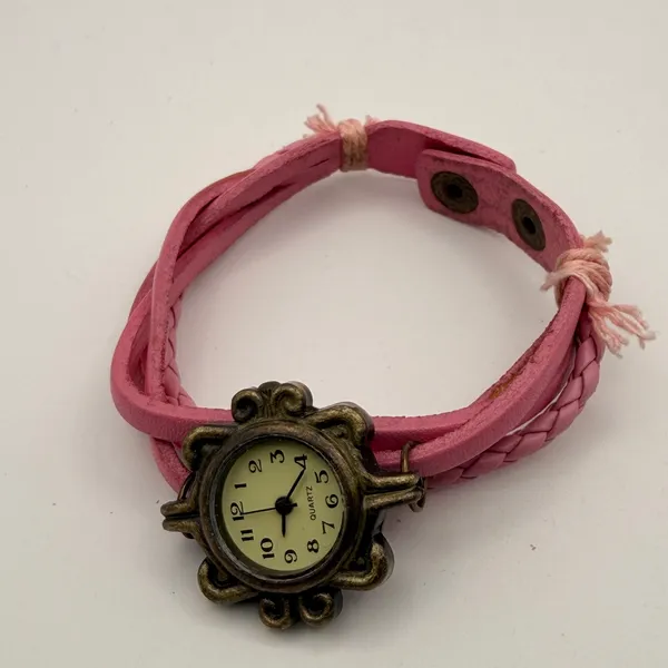 Charming Ladies Vintage Style Pink Threaded Leather Watch Working New Battery - Image 3