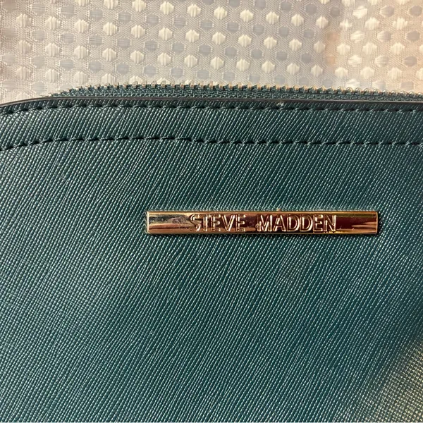 Michael Kors Steve Madden purse - Image 3