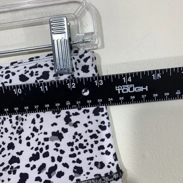 Balance Collection Leggings Womens Medium White Black Animal Print HighRise Crop - Image 2