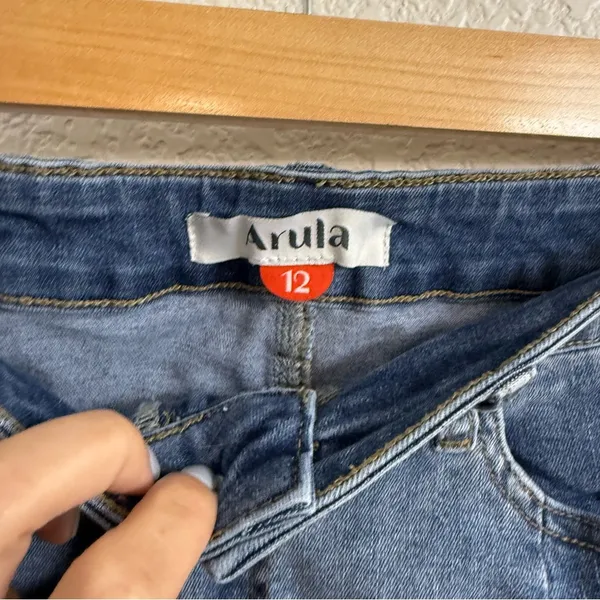 Arula stretchy denim dual colored shorts size 12 - Image 2