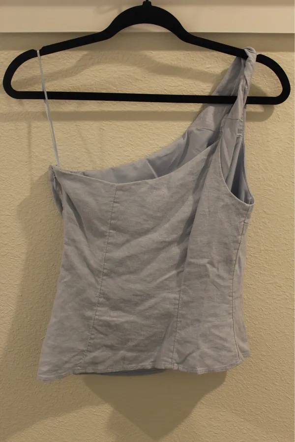 Hollister Linen Blend One Shoulder Top - Image 4