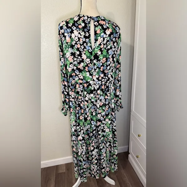 H&M Floral Maxi Dress, Size M‎ - Image 5