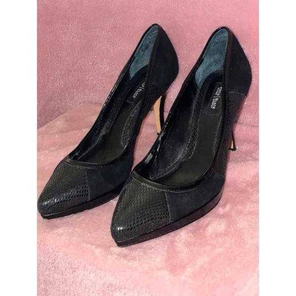 White House Black Market Black Suede & Snakeskin Print Pointed Toe Pumps Size8.5 - Image 8