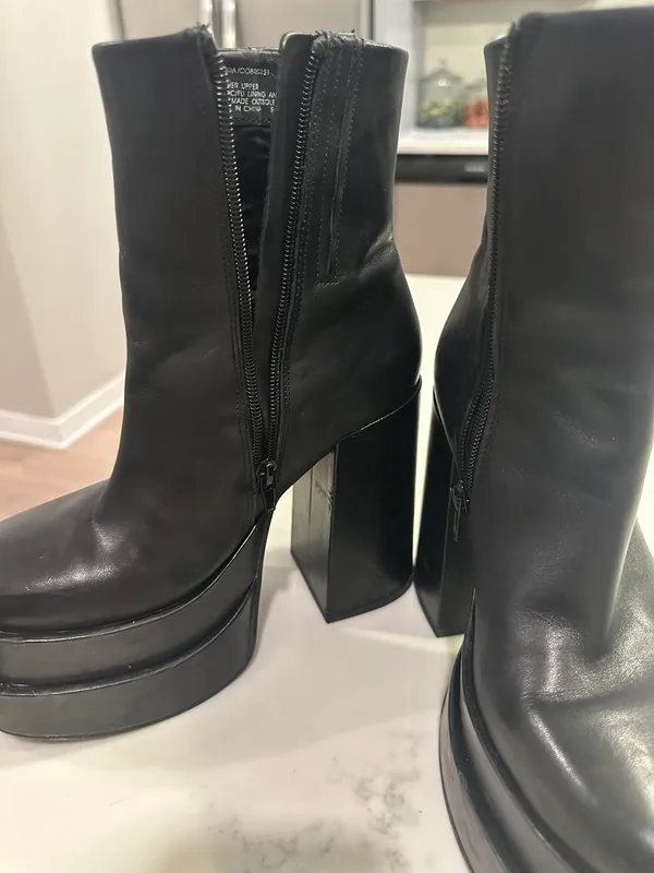 Steve Madden Platform Boots - Image 3