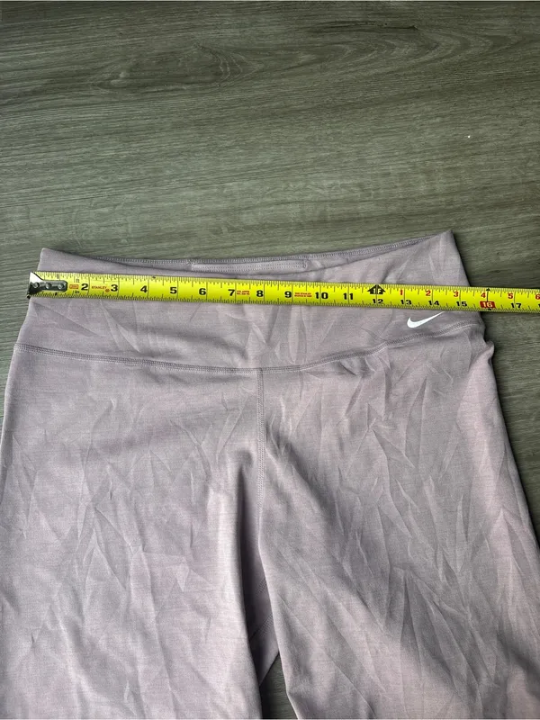 Nike One Women's Mid-Rise 7" Biker Shorts Heather Mauve - Image 6