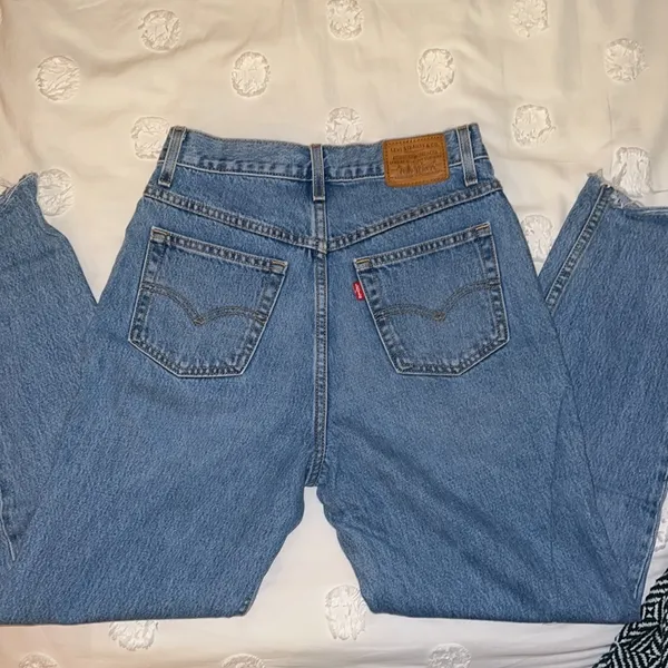Levi’s Mom Jeans - Image 6