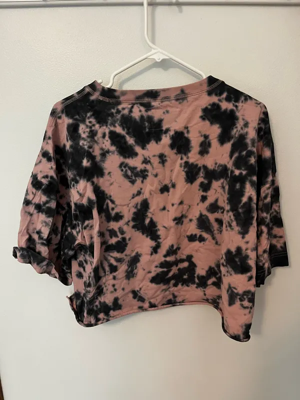 CHNGE Butterfly Cropped T-Shirt - Image 2