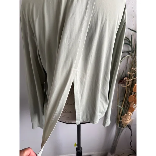 Lululemon Pace Crush‎ Cross-Back UV-Protective Graphic Long-Sleeve Shirt Women - Image 3