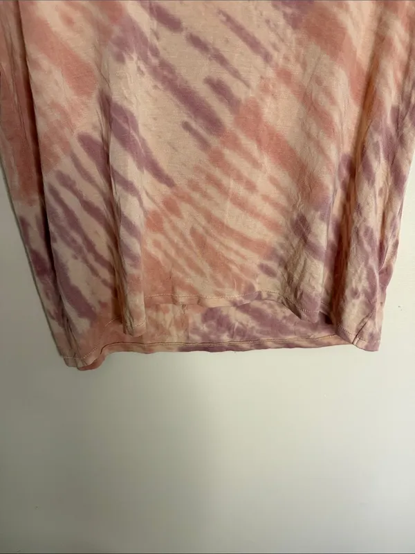 American Eagle Outfitters Short-Sleeve V-Neck Tie-Dye Top in Mauve and Peach - Image 4