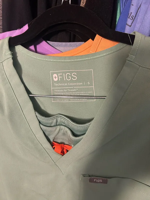 FIGS Scrub Set - Image 2