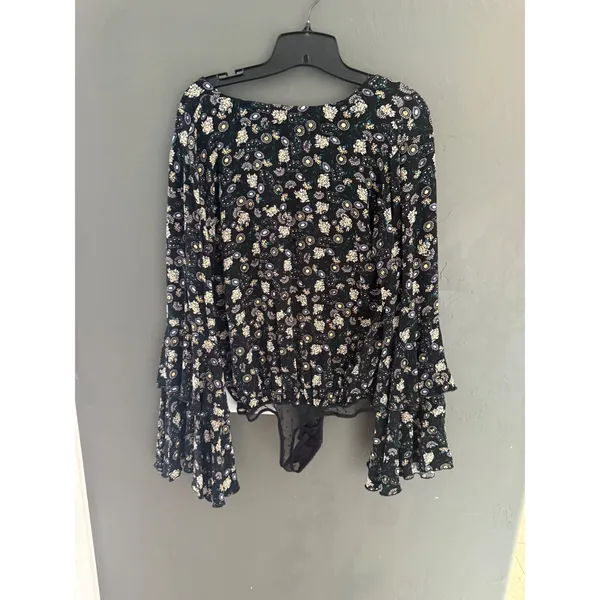 Intimately Free People Black‎ Floral Tiered Bell Sleeve Button Front Bodysuit M - Image 5