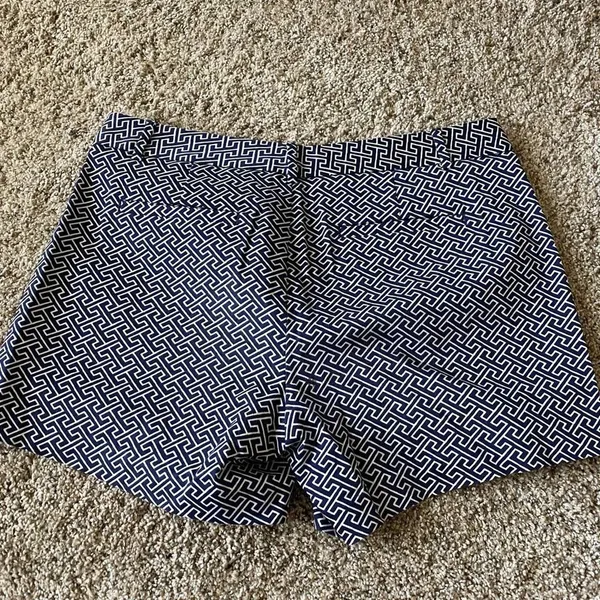 •Navy patterned shorts - Image 2