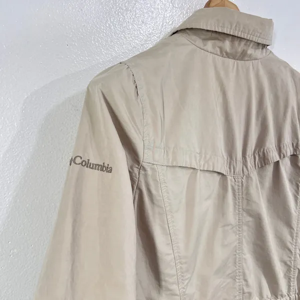 Columbia Omni-Shield Women's Jacket Beige‎ Lightweight Rain Coat Hooded Medium - Image 10