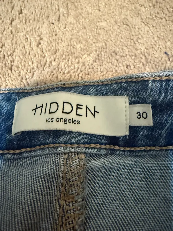 Hidden Jeans - Image 4