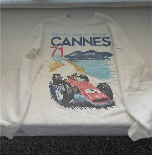 hollister crewneck  - Image 2