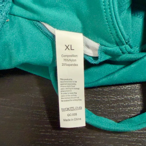 Women’s Dark Green Strappy Sports Bra Size Medium - Image 6