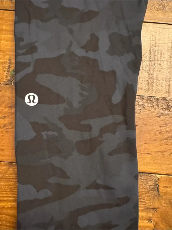 LULU🍋 Fast n‎ Free Camo Crop - Image 5