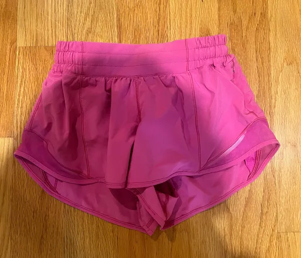 Hotty Hot Short 2.5” - Image 2