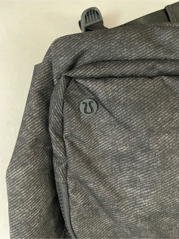 Lululemon NWT Everywhere Backpack 22L Stone Twill Graphite Grey Water Repellent - Image 8