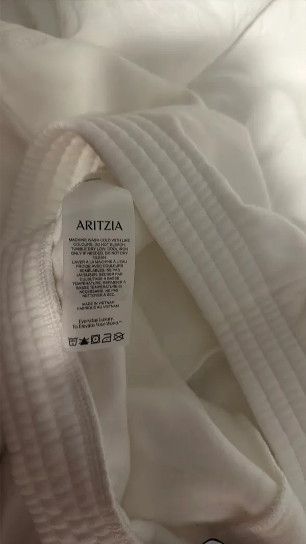 Aritzia short - Image 4