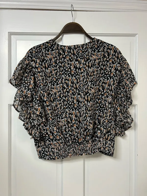 Express Women's Black and Tan Printed Blouse - Image 3