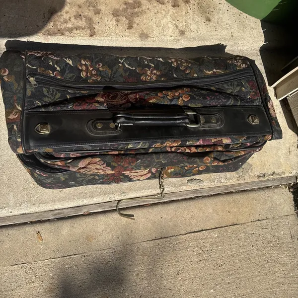 Lexil Travelware Tapestry Rolling Luggage Suitcase Floral 20" L 23" W - Image 8