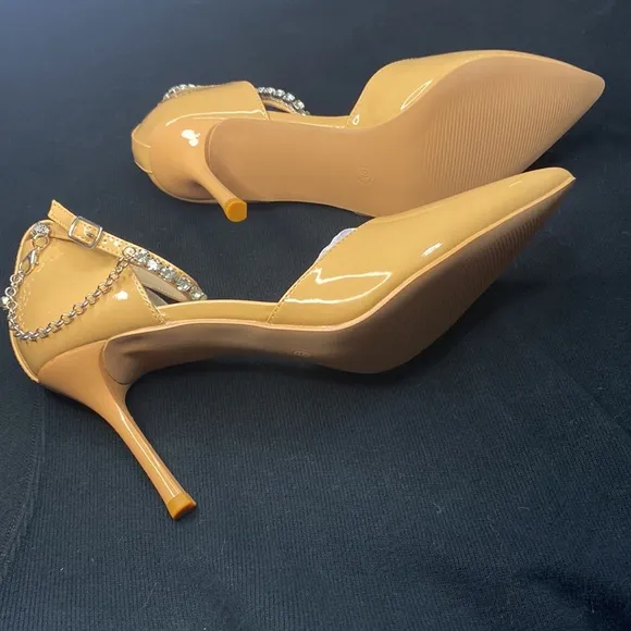 3 1/2 inch nude heels, sz 9 1/2, rhinestone ankle strap with charm, pointed toe - Image 6