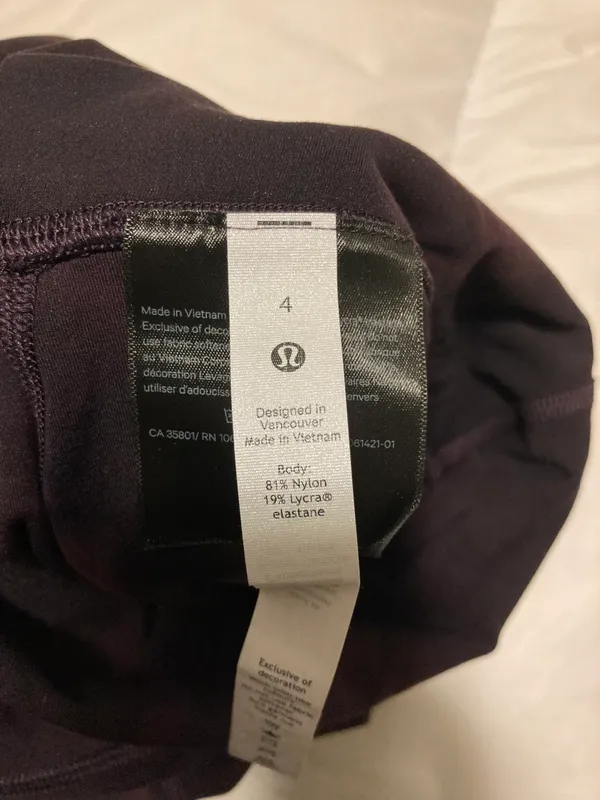 Lululemon Align High Rise Diamond Dye Cassis Black with pockets 25” - Image 4