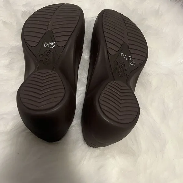 Crocs Women’s Flats 10 Elastic‎ Juneau Loafers - Image 6