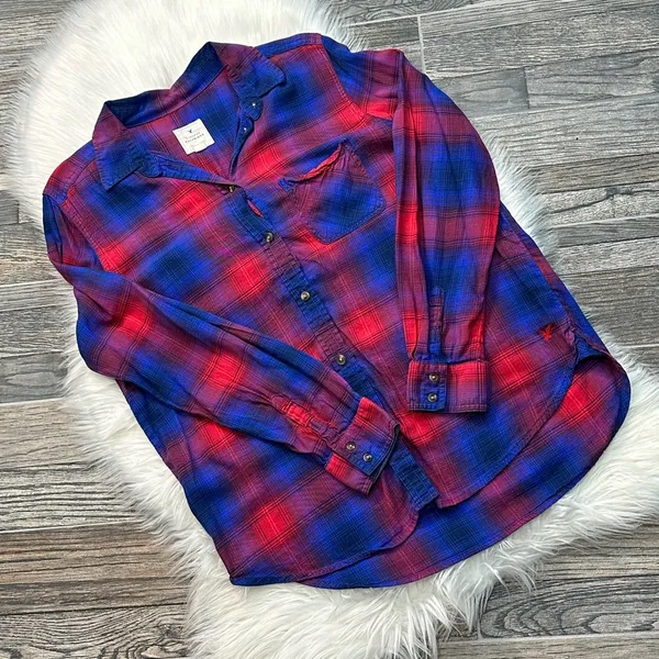 American Eagle Vintage Boyfriend Button Down Flannel Shirt - Image 3