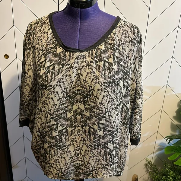 Chloe K Womens Large Sheer High low Gray Print Oversized Top Shirt Blouse - Image 8
