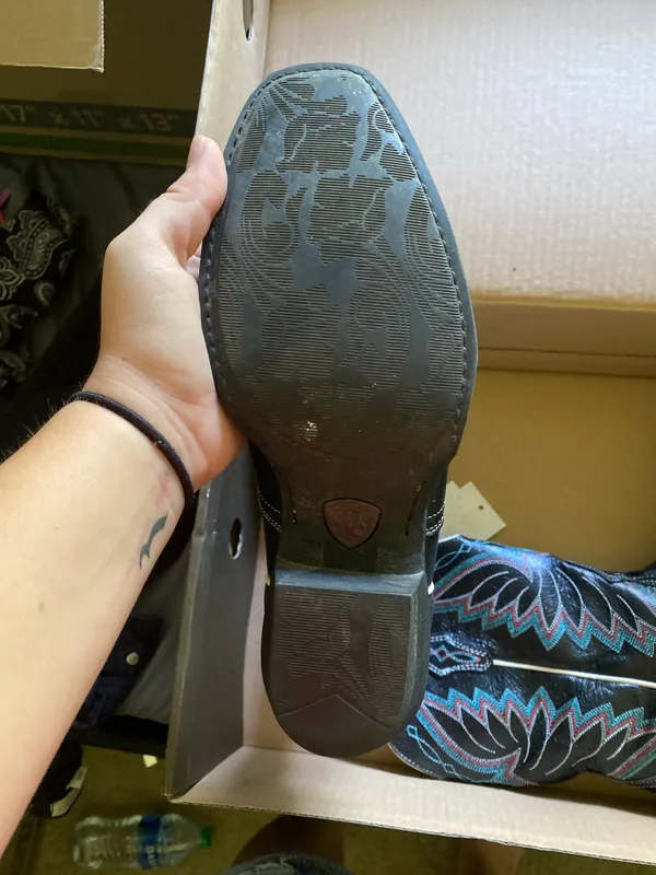Ariat Cowgirl Boots - Image 3