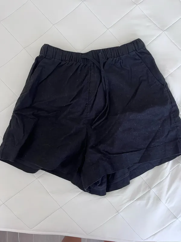 Abercrombie and Fitch Black Linen Shorts - Image 4