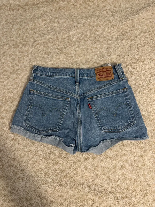 Levi’s Shorts 501 - Image 2