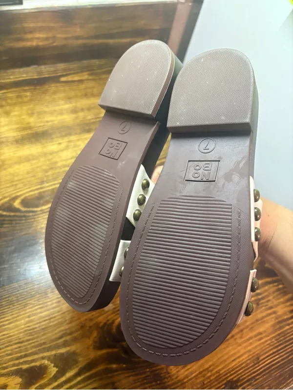 No boundaries cream sandals size 7 - Image 5