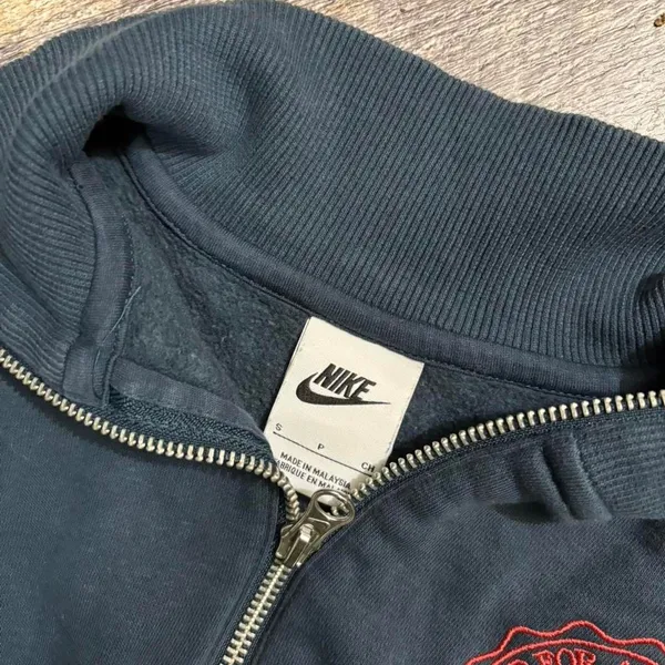 Nike navy quarter‎ zip crop with red embroidery. Size S - Image 2