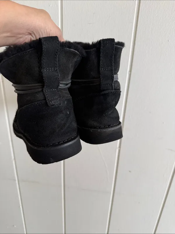 UGG Women Black Suede Shearling Lined Tie Ankle Boots Size 8 - Image 5