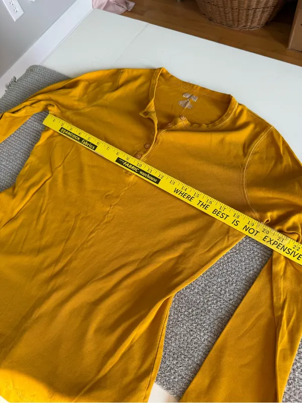Duluth Trading Co Mustard Yellow Long-Sleeve Henley T Shirt Sz Medium - Image 6