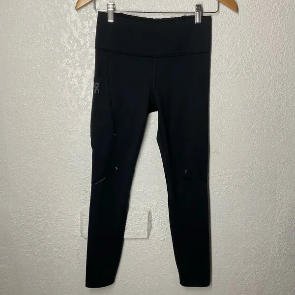 ON Running Womens Performance Tights 7/8 Black Size XS - Image 3