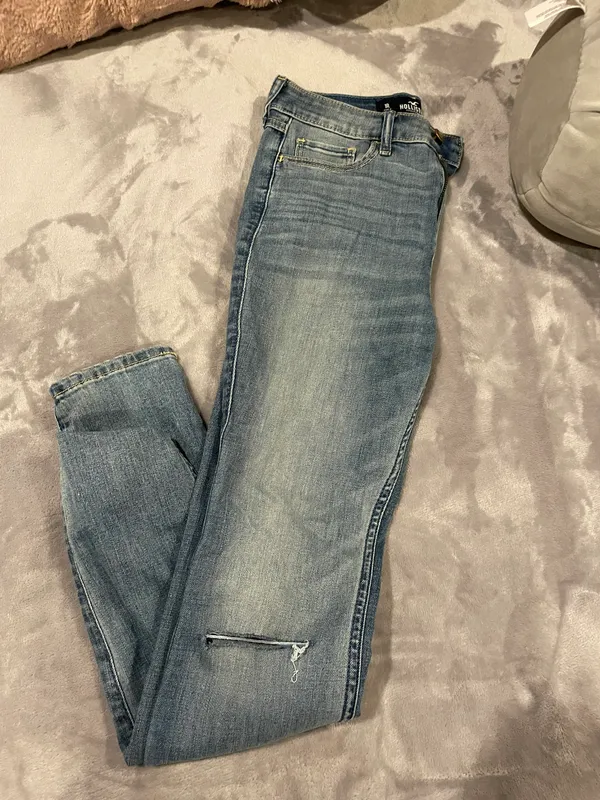 High Waisted Jeans - Image 2