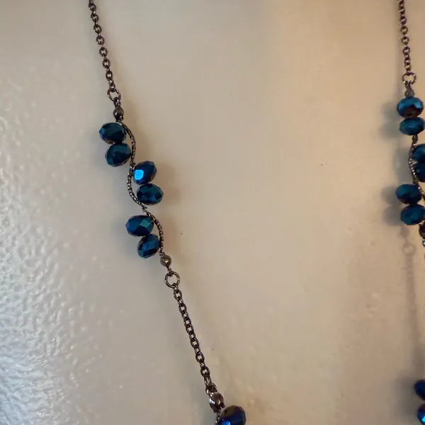 Necklace Blue single strand Lariat Faceted Iridescent glass Crystal beads - Image 2