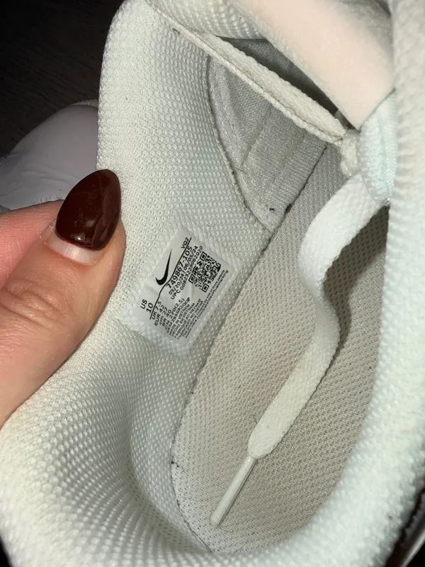 Nike Sneakers - Image 3